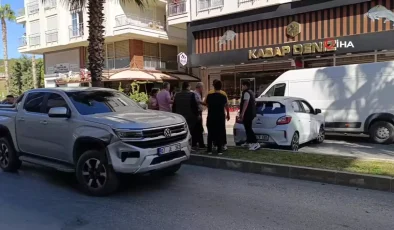 Manavgat’ta Trafik Kazası: 2 Yaralı